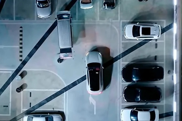 WATCH: Xiaomi Demonstrates SU7’s Fully Autonomous Valet Parking Features